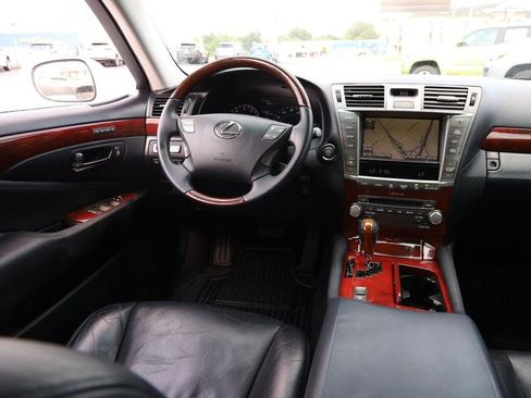 Used 2012 Lexus LS 460 w/ Comfort Pkg RWD image 26