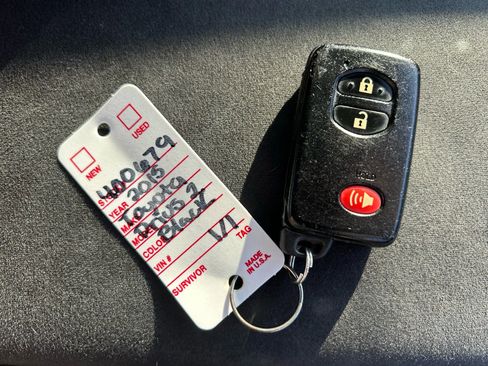 Used 2015 Toyota Prius Two image 30