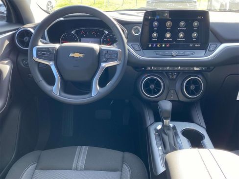 New 2025 Chevrolet Blazer LT image 10