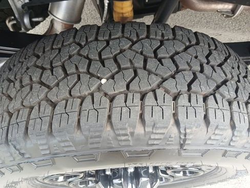 Used 2023 Ford F250 Lariat w/ Black Appearance Package image 26