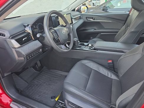 Used 2025 Toyota Camry XLE w/ Premium Plus Package FWD image 9