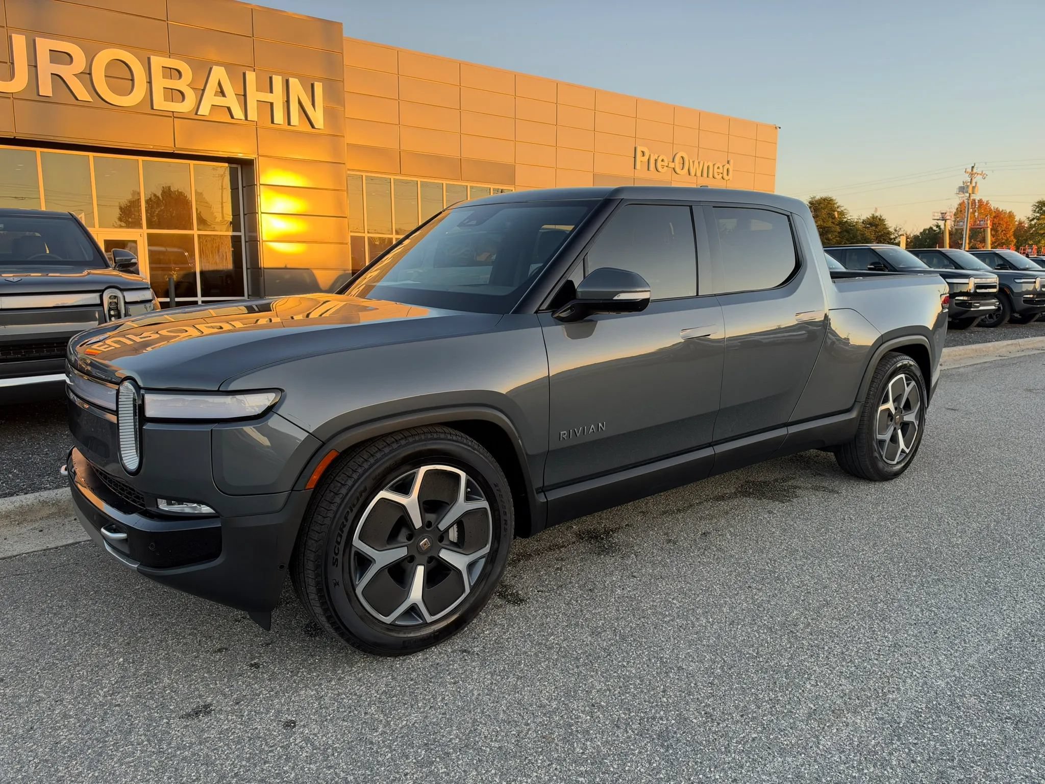 Used 2024 Rivian R1T Adventure Dual AWD/4WD image 25