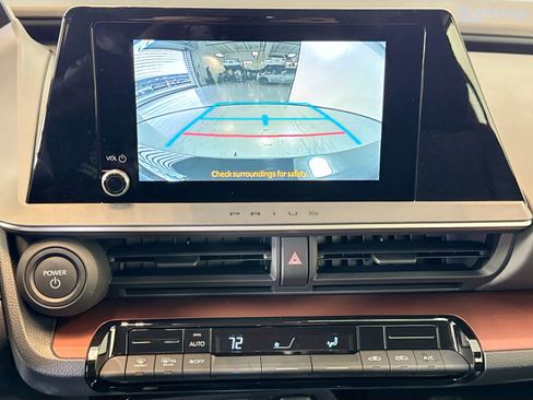 Used 2026 Toyota Prius Plug-In Hybrid image 18