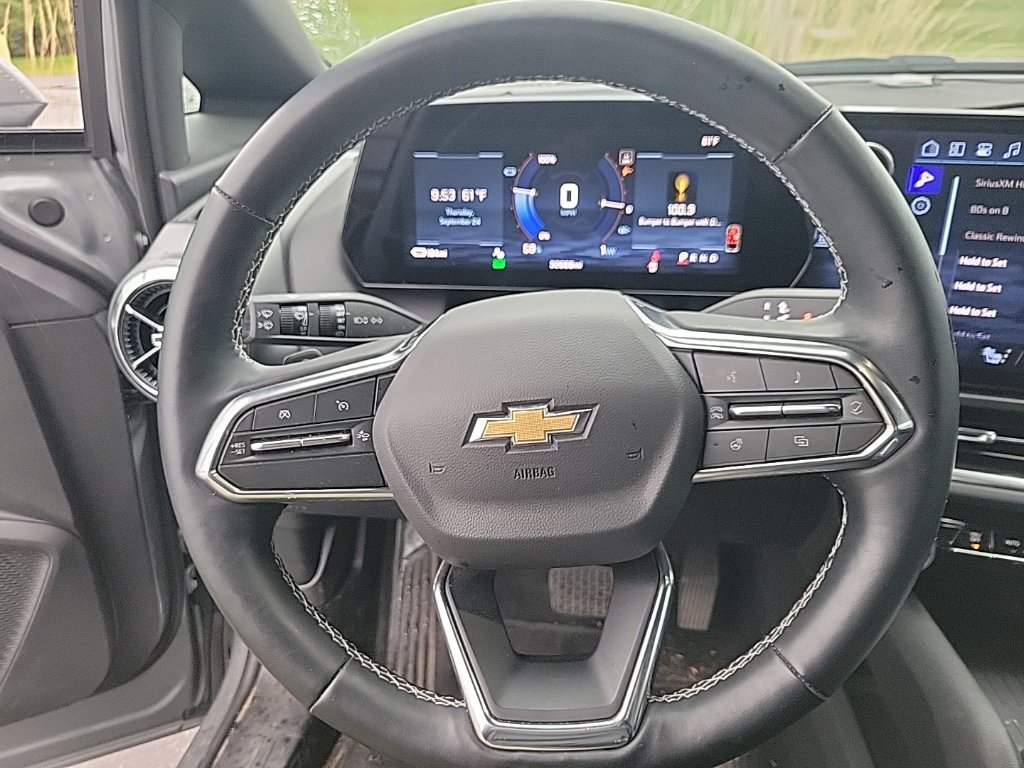 Used 2025 Chevrolet Equinox EV LT w/ Comfort Package AWD/4WD image 19