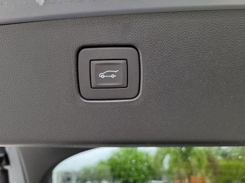 New 2026 Buick Envista Sport Touring FWD image 9