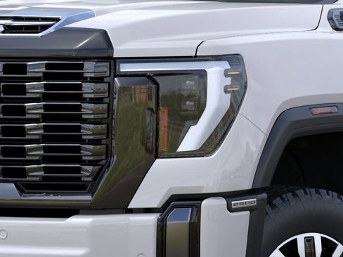 New 2025 GMC Sierra 2500 Denali Ultimate w/ Max Trailering Package image 10