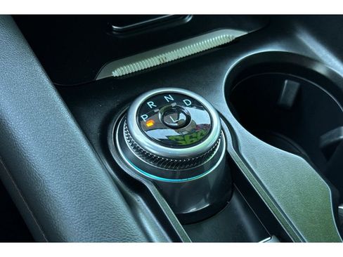 Used 2025 Ford Explorer Active image 25