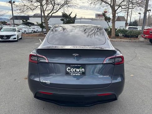 Used 2022 Tesla Model Y Performance image 5