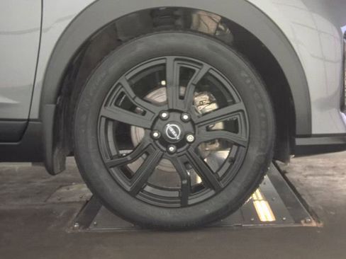 Used 2024 Nissan Kicks SV w/ Exterior Package FWD image 6