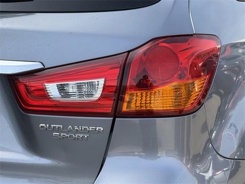 Used 2018 Mitsubishi Outlander Sport ES image 7