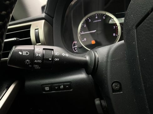 Used 2016 Lexus IS 200t RWD image 38