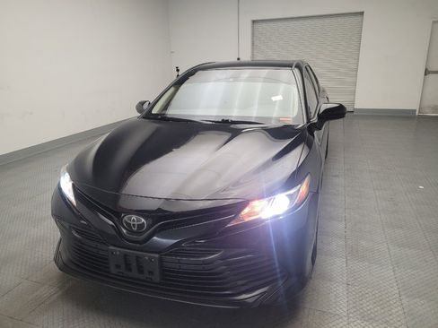 Used 2018 Toyota Camry LE image 15