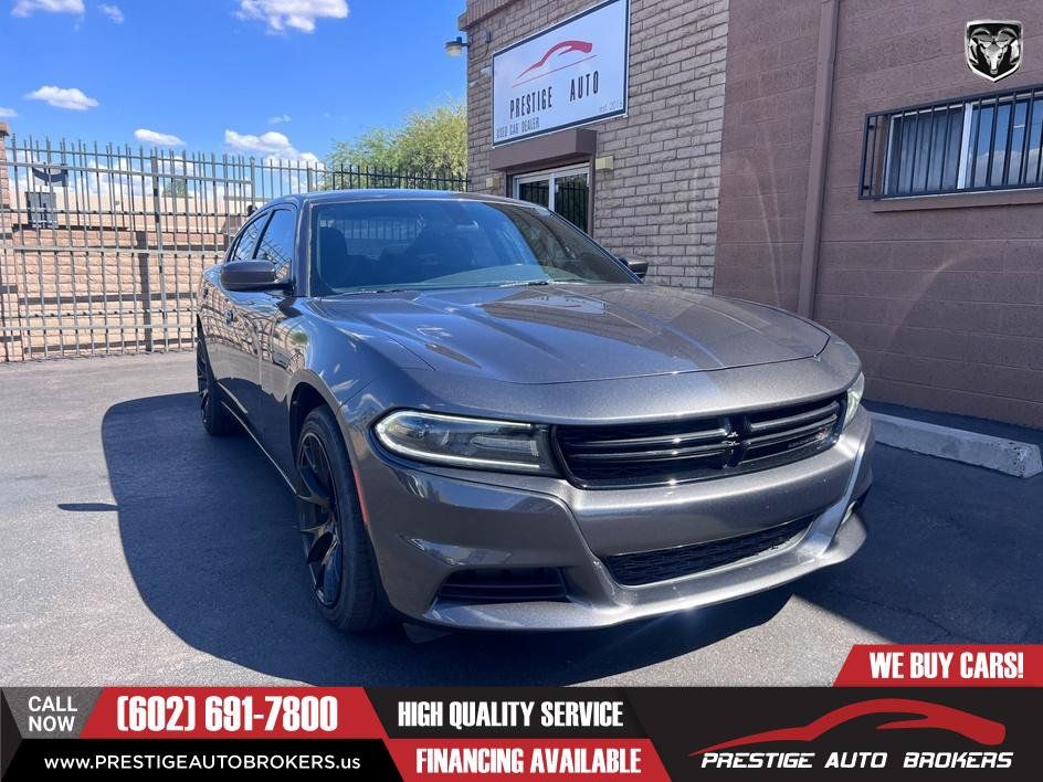 Used 2019 Dodge Charger SXT RWD image 3