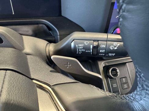 Used 2024 Lexus GX 550 w/ Cold Area Package AWD/4WD image 31