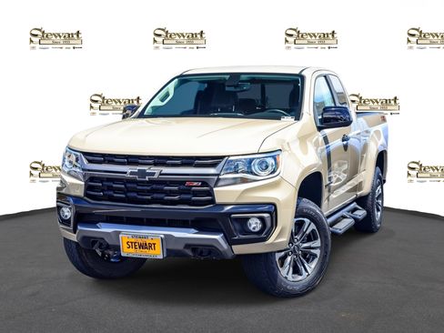 Used 2022 Chevrolet Colorado Z71 AWD/4WD image 1
