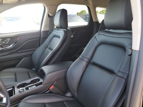 New 2026 Lincoln Corsair Premiere image 22