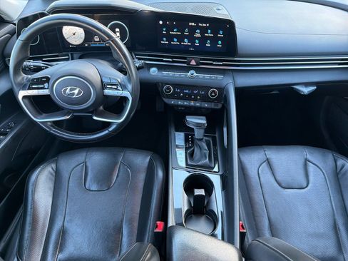 Used 2023 Hyundai Elantra Limited FWD image 12