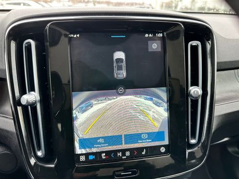 Used 2023 Volvo C40 P8 Recharge Ultimate image 22