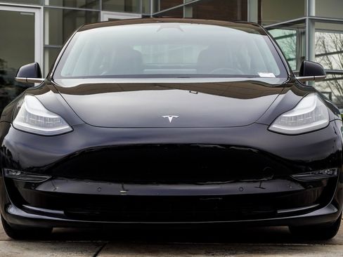 Used 2018 Tesla Model 3 Long Range image 7