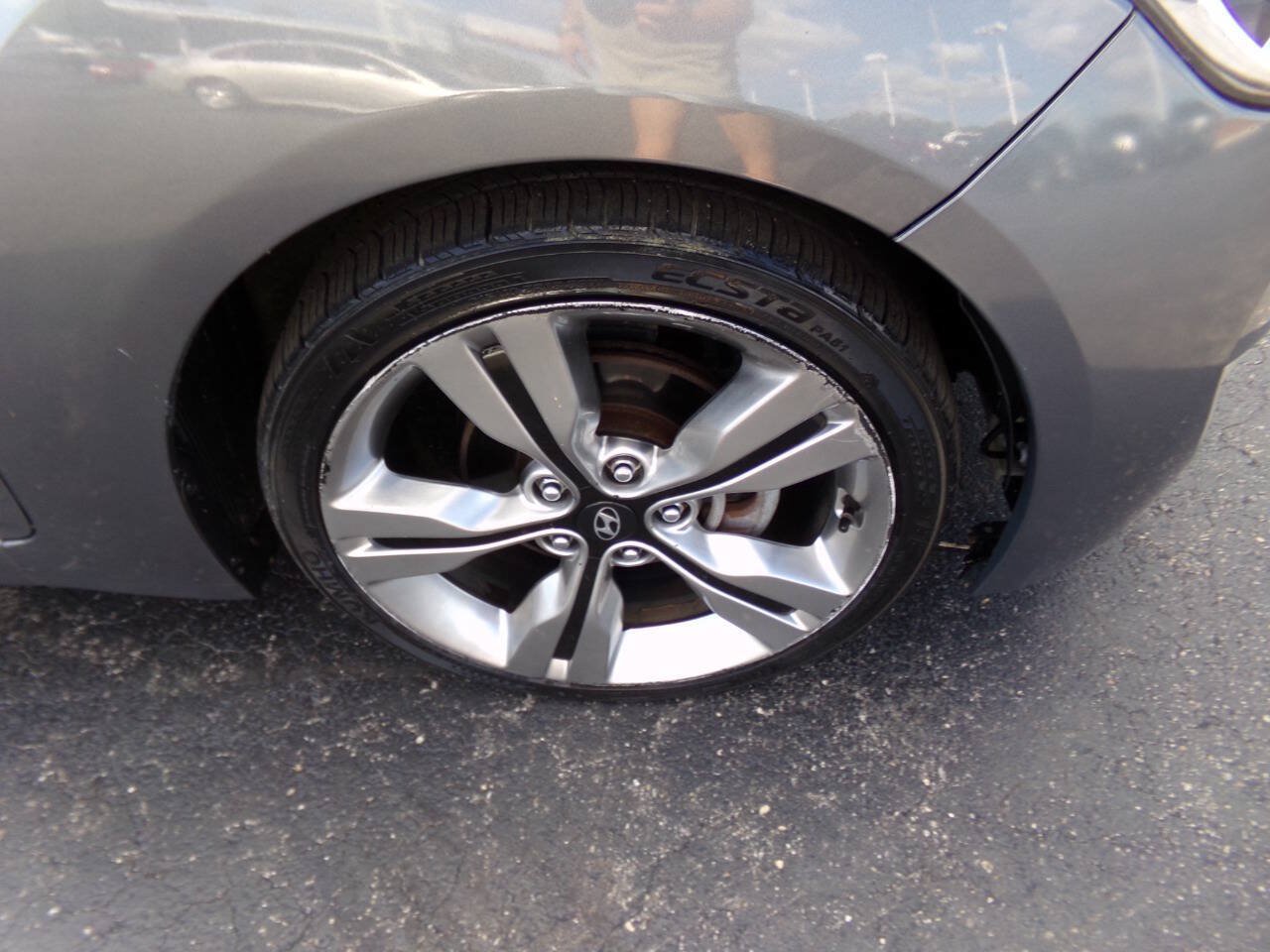 Used 2015 Hyundai Veloster w/ Option Group 03 FWD image 37