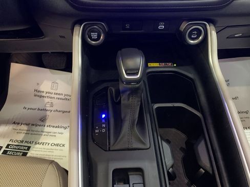 Used 2024 Toyota Grand Highlander Limited image 26