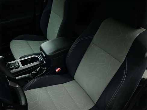 Used 2020 Toyota Tacoma TRD Off-Road image 20