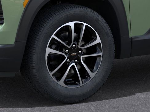 New 2026 Chevrolet TrailBlazer LT w/ LT Cold Weather Package AWD/4WD image 9