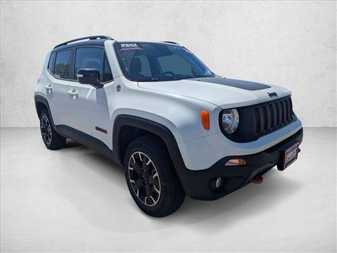 Used 2023 Jeep Renegade Trailhawk AWD/4WD image 3