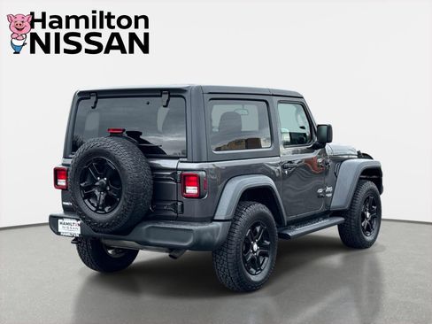 Used 2018 Jeep Wrangler Sport AWD/4WD image 2