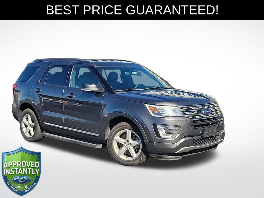 Used 2017 Ford Explorer XLT w/ Equipment Group 202A AWD/4WD image 1