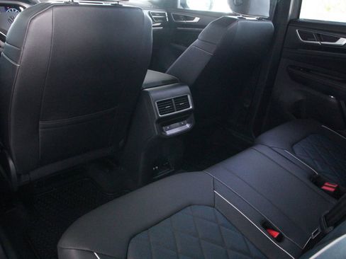 New 2026 Volkswagen Atlas Cross Sport SEL Premium R-Line AWD/4WD image 18