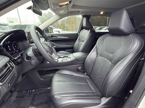 Certified 2025 INFINITI QX60 Luxe w/ Cargo Package image 10