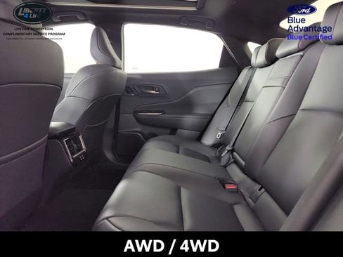 Used 2025 Toyota Crown Platinum AWD/4WD image 15