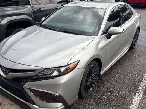 Used 2021 Toyota Camry XSE FWD image 11