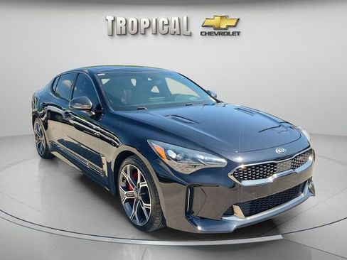 Used 2018 Kia Stinger GT2 AWD/4WD image 4