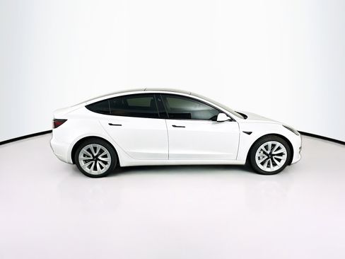 Used 2023 Tesla Model 3 Standard Range image 10