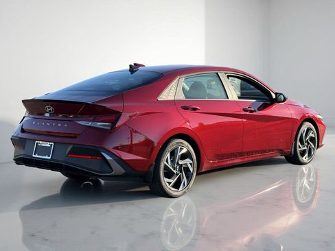 Certified 2025 Hyundai Elantra Sport image 3
