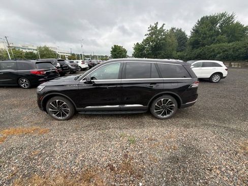 Used 2023 Lincoln Aviator Reserve w/ Equipment Group 201A AWD/4WD image 8