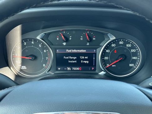 Used 2023 GMC Acadia SLT w/ Preferred Package FWD image 12