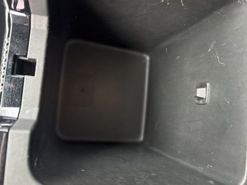 Used 2022 Jeep Grand Cherokee L Laredo w/ Luxury Tech Group I image 29