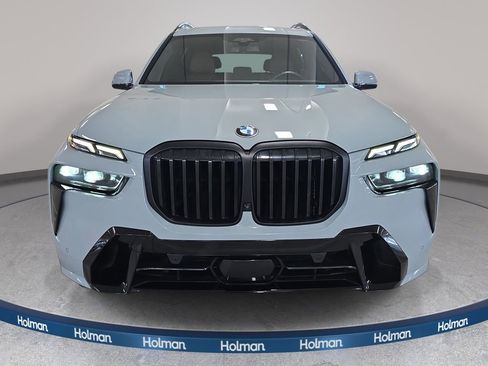 Used 2024 BMW X7 xDrive40i w/ M Sport Package AWD/4WD image 3