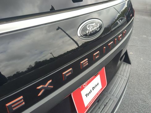 Used 2022 Ford Expedition Timberline image 31