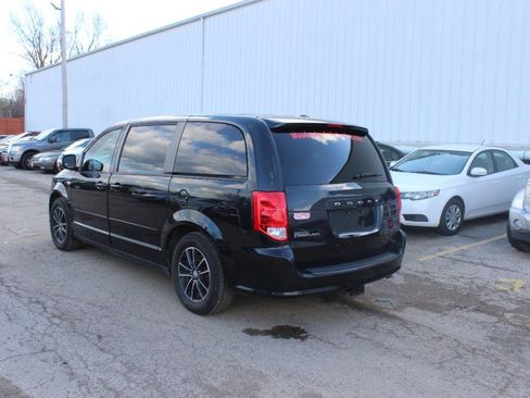 Used 2014 Dodge Grand Caravan SXT image 5