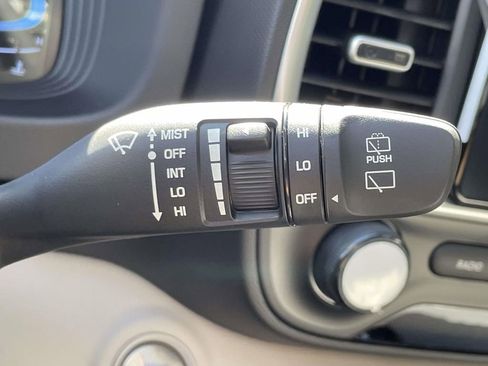 New 2026 Hyundai Venue SEL FWD image 23