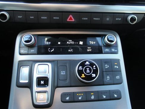 Used 2023 Hyundai Palisade Calligraphy image 21