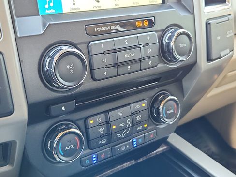 Used 2018 Ford F250 Lariat w/ Lariat Value Package image 27