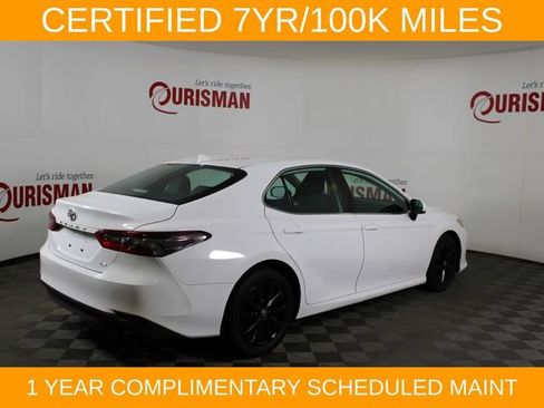 Used 2022 Toyota Camry LE FWD image 9
