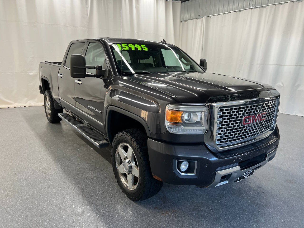 Used 2015 GMC Sierra 2500 Denali w/ Duramax Plus Package AWD/4WD image 3