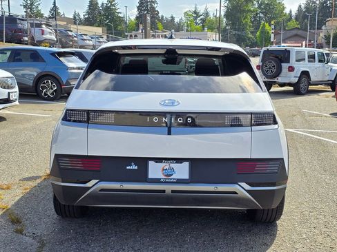 Used 2024 Hyundai Ioniq 5 SEL RWD image 6