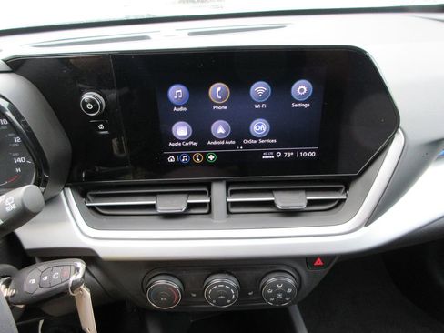 Certified 2025 Chevrolet Trax LS w/ LS Convenience Package FWD image 29